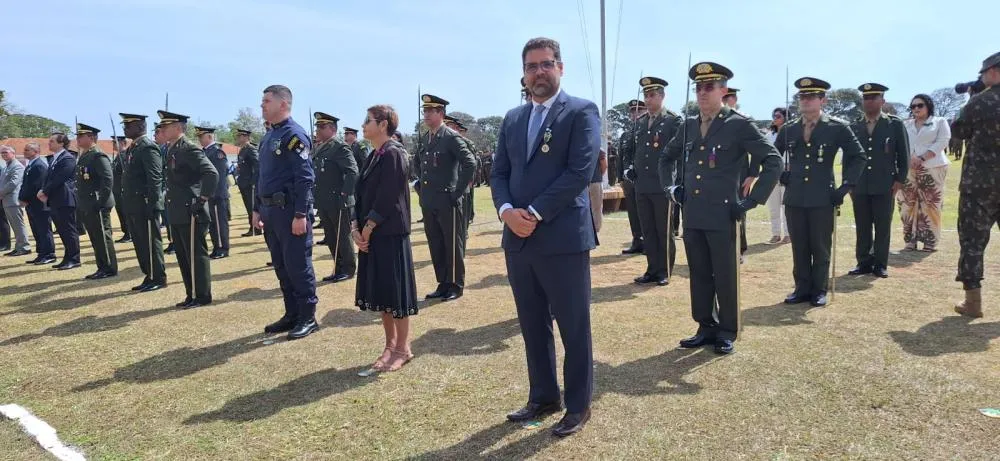 Diretor da Suzano é condecorado com a Medalha Exército Brasileiro em Campo Grande (MS)