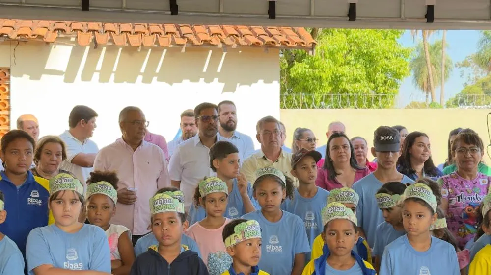 Suzano doa mais de 700 mudas de ipês à Prefeitura de Ribas do Rio Pardo (MS)