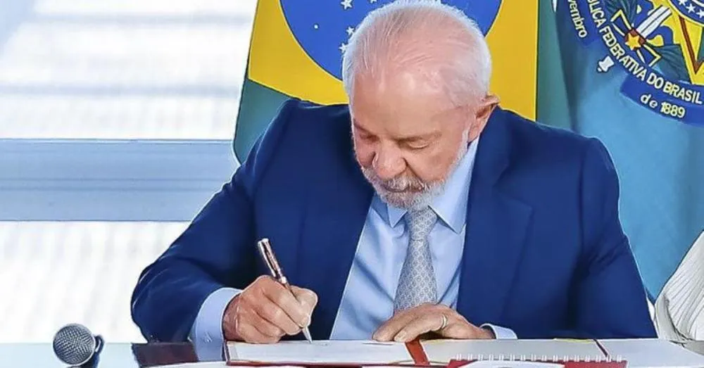  Lula sanciona Lei que endurece pena para estupradores. - Foto: Ricardo Stuckert / PR