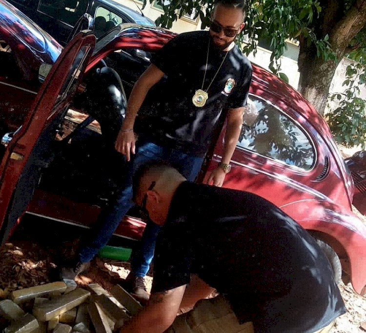 RIBAS DO RIO PARDO - Polícia Civil encontra grande quantidade de drogas em veículo apreendido pela Polícia Militar